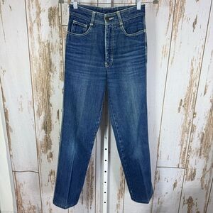 JW's, Vintage High Rise Blue Jeans for Women. Size 29L. Excellent condition!